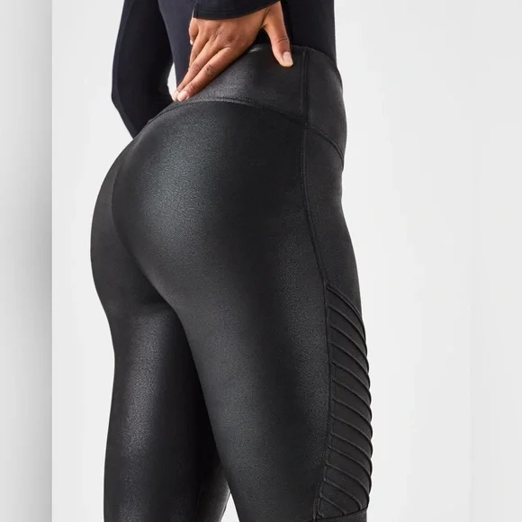 💎 SPANX 20136 Faux Leather Moto Leggings - Picture 4 of 8